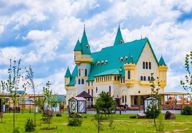 МАНДРІВКА В ЗООПАРК «12 МІСЯЦІВ»